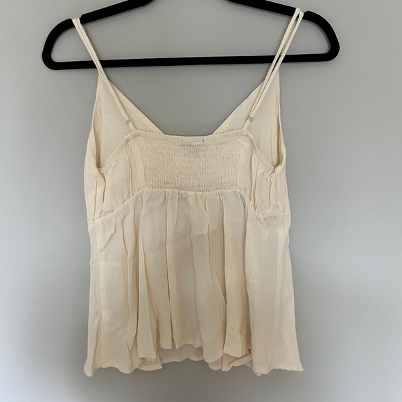 Cream Cami Top with Flower - Picture 4 of 4